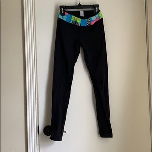 Reversible Ivivva leggings! Multi color band!